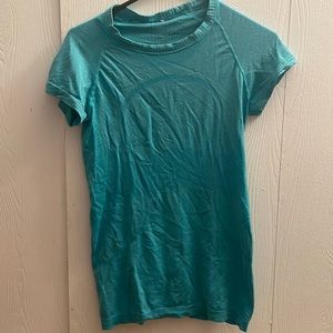 Lululemon swiftly T shirt